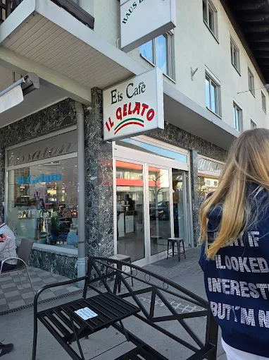 Frische Gelato-Auslage – Il Gelato Feldkirchen